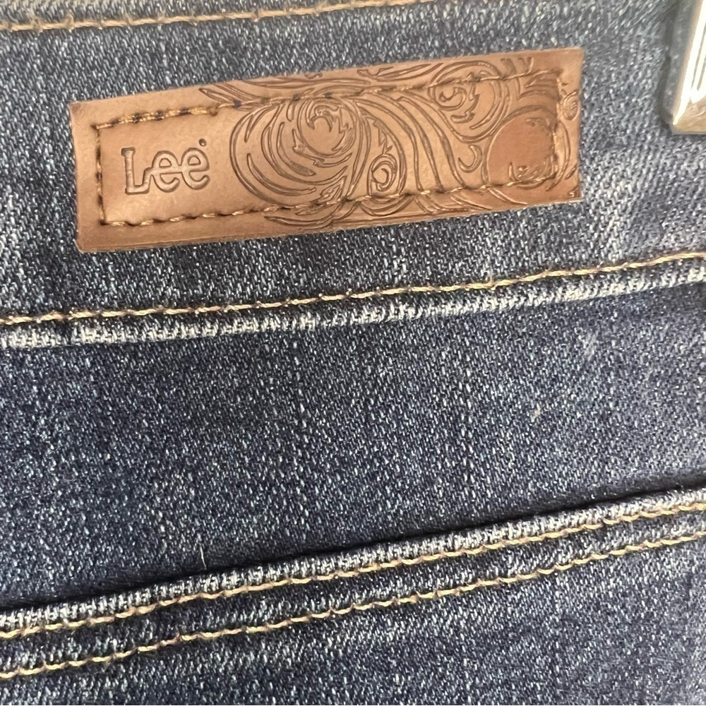 Y2K Lee Classic Fit 1889 High Rise Straight Leg Blue Wash Denim Jeans Size 14 - Picture 8 of 9